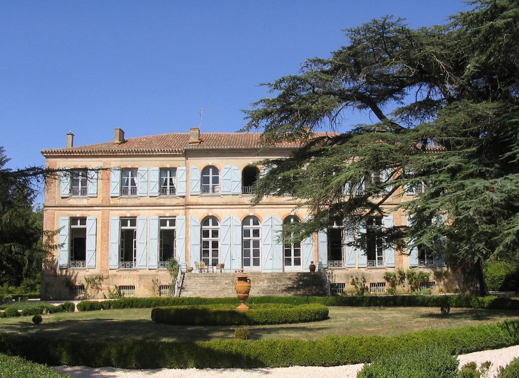 Chateau De Clermont-Saves Panzió LʼIsle-Jourdain Kültér fotó