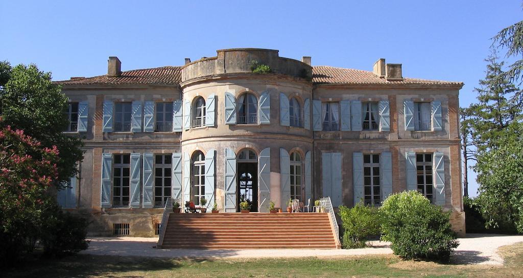 Chateau De Clermont-Saves Panzió LʼIsle-Jourdain Kültér fotó